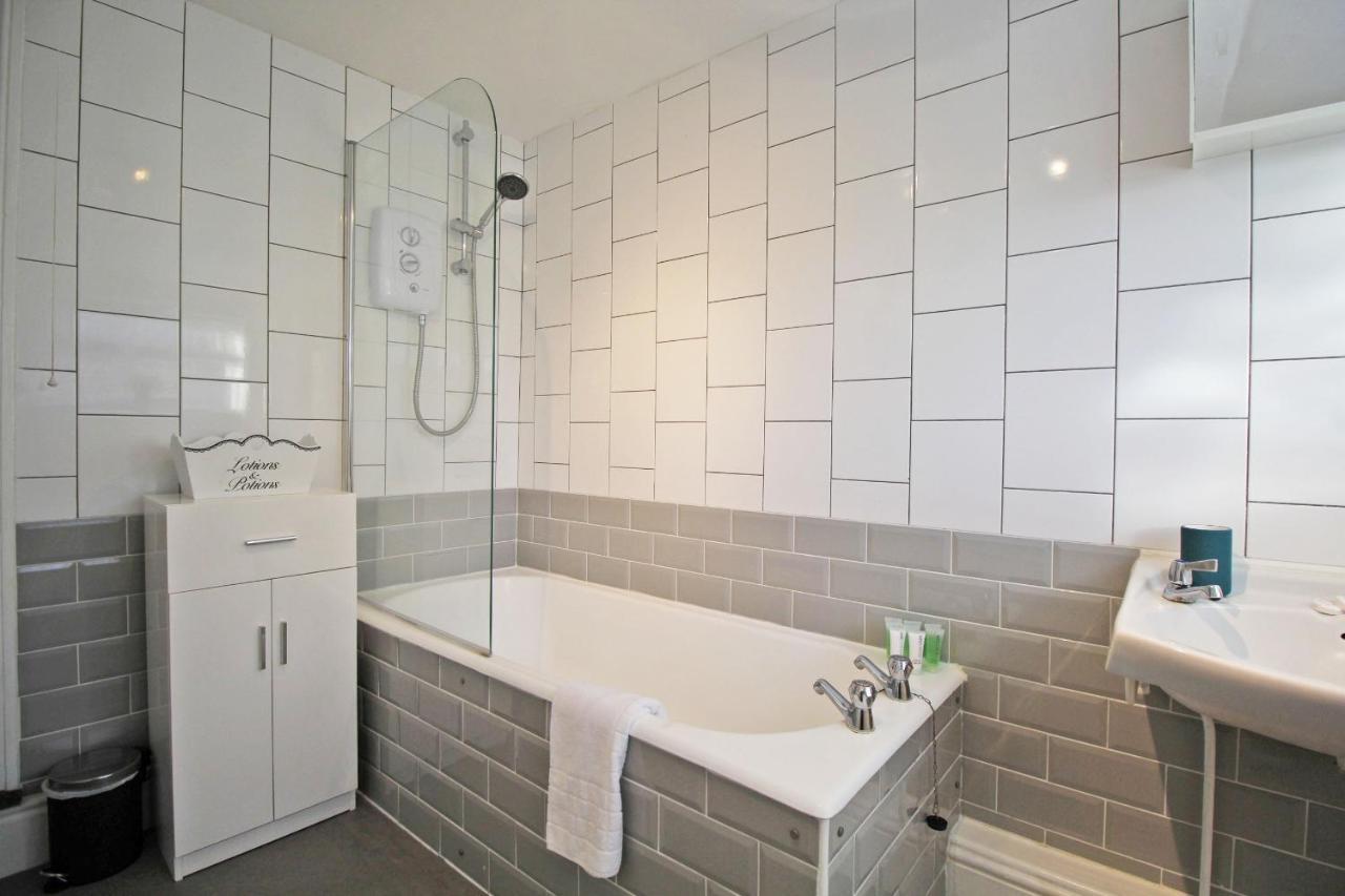 2 Bed, Up To 6 Guests Near Chester City Centre מראה חיצוני תמונה